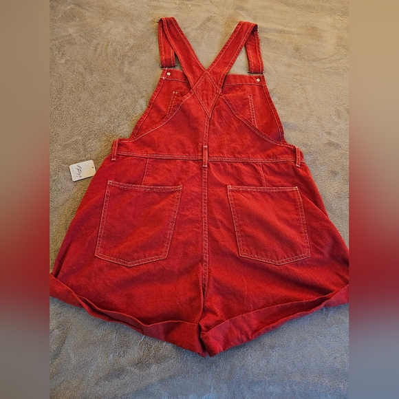 FREE PEOPLE We The Free Red Heart Eyes Ziggy Short Overalls - Picture 9 of 11
